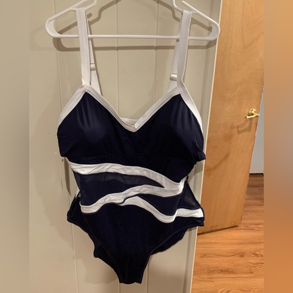 Anne coal onepice swimsuit - Picture 3 of 7